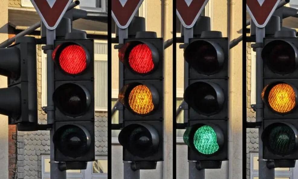 Application of IoT Gateway in Smart Traffic Lights